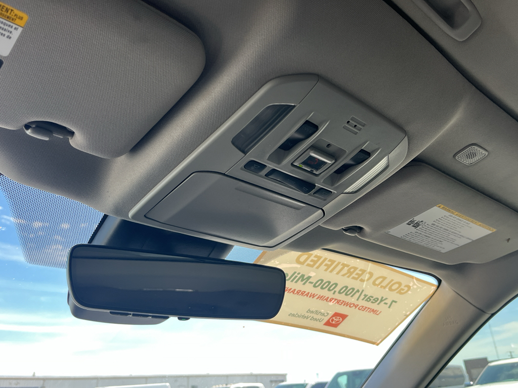 2023 Toyota Highlander representative vehicle photo