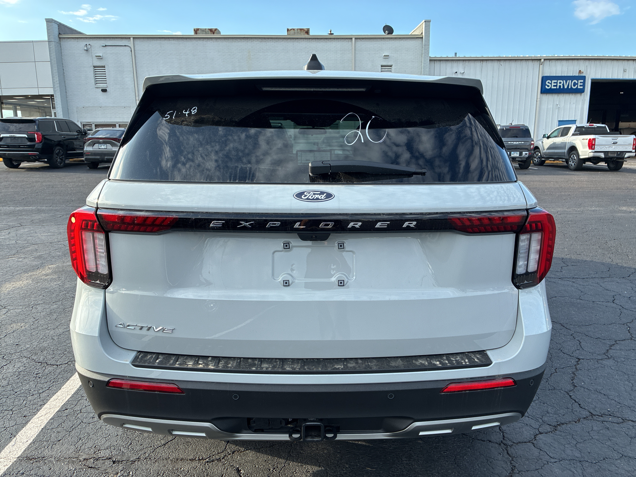 2027 Ford Explorer Active w/200A Pkg photo 6