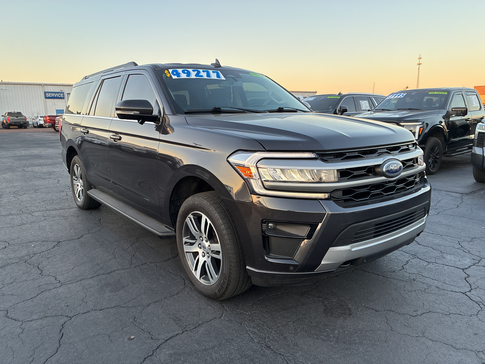 2024 Ford Expedition MAX XLT photo 3
