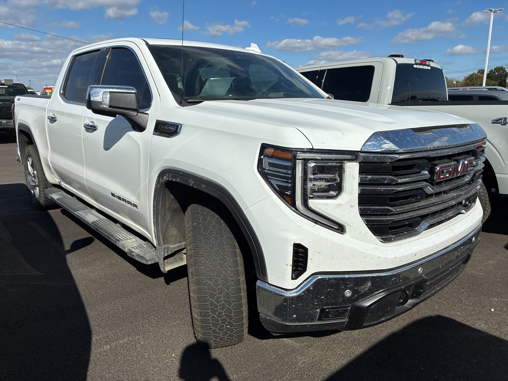 2026 GMC Sierra SLT photo 2