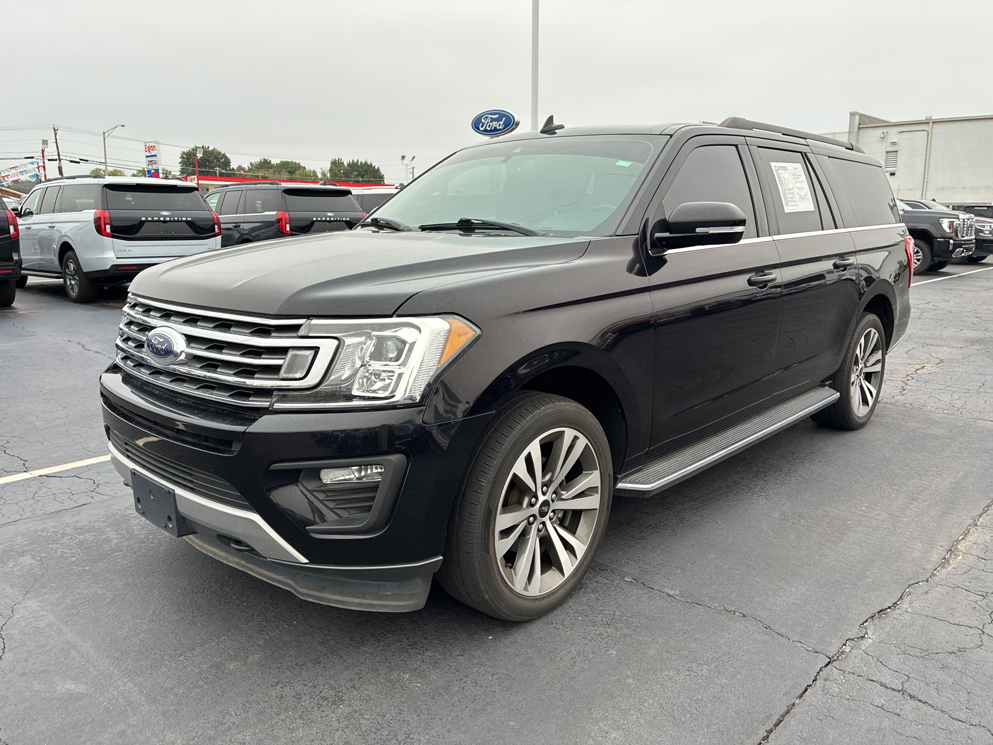 2020 Ford Expedition MAX XLT photo 1