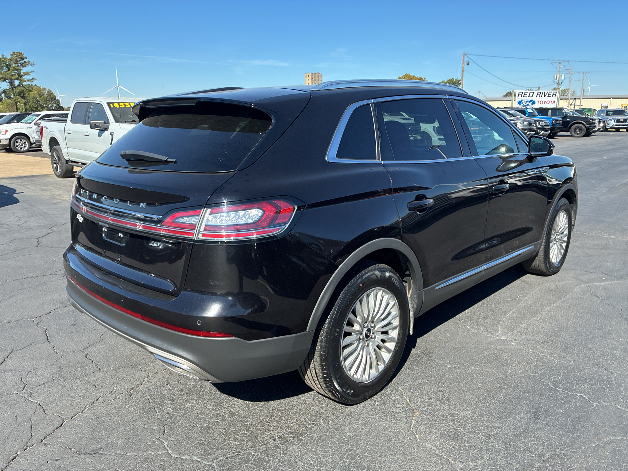 2019 Lincoln Nautilus Standard photo 5