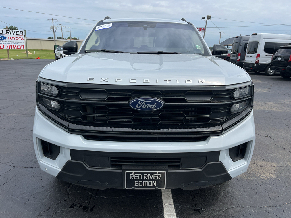 2025 Ford Expedition Active photo 2