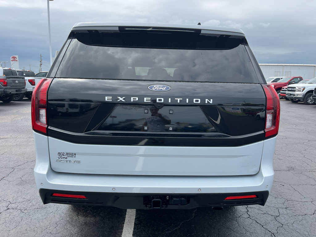 2025 Ford Expedition Active photo 6