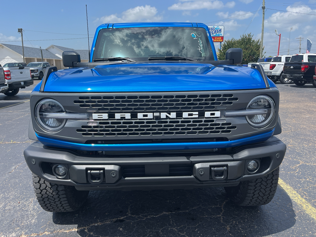 2026 Ford Bronco Badlands photo 2