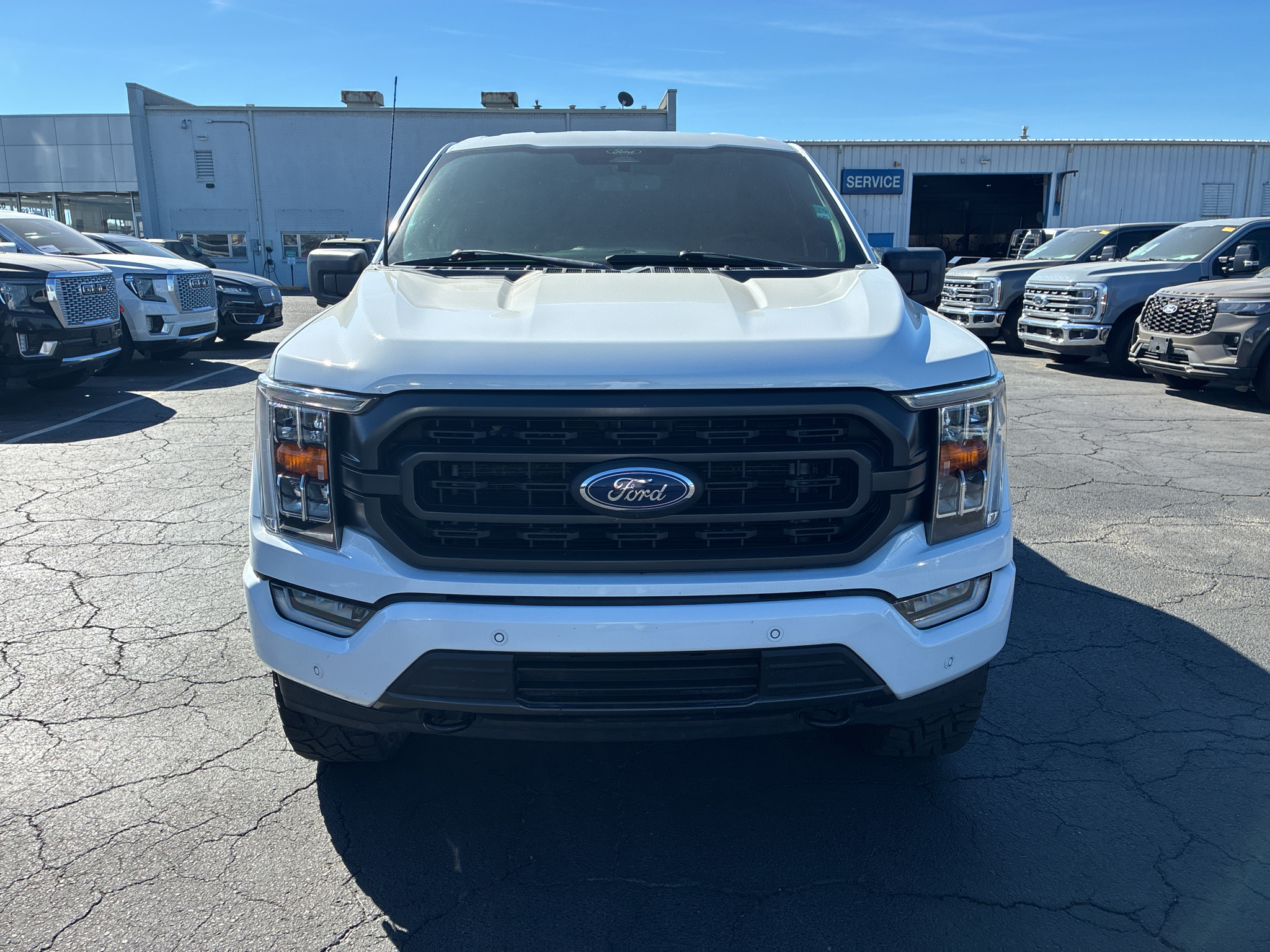 2022 Ford F-150 XLT photo 2