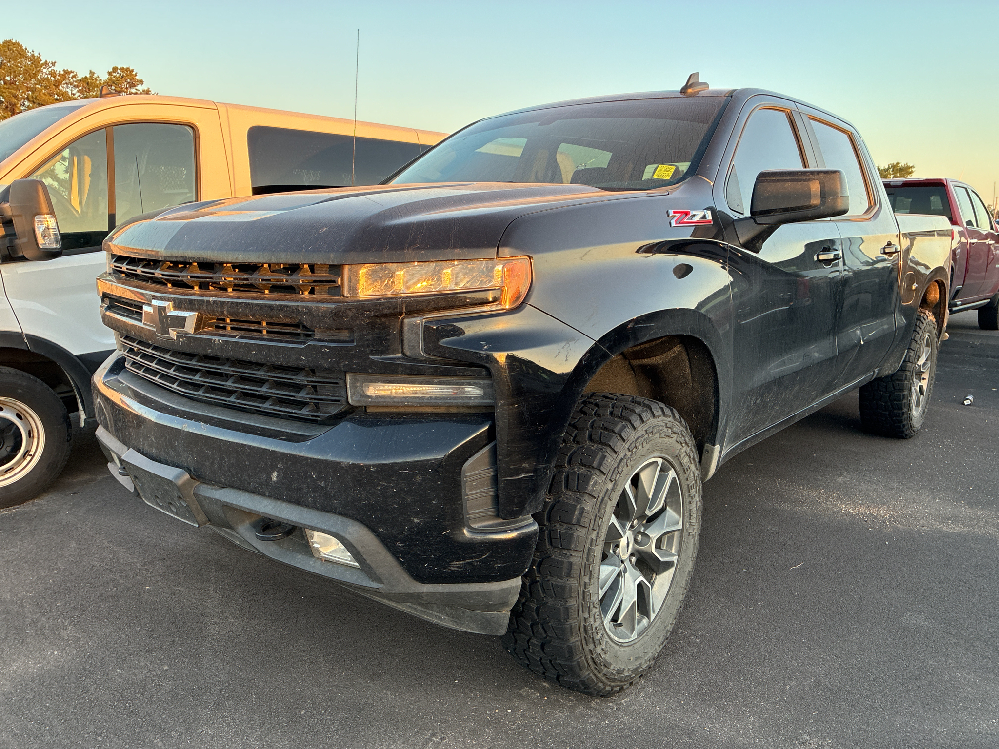 2020 Chevrolet Silverado RST photo 1
