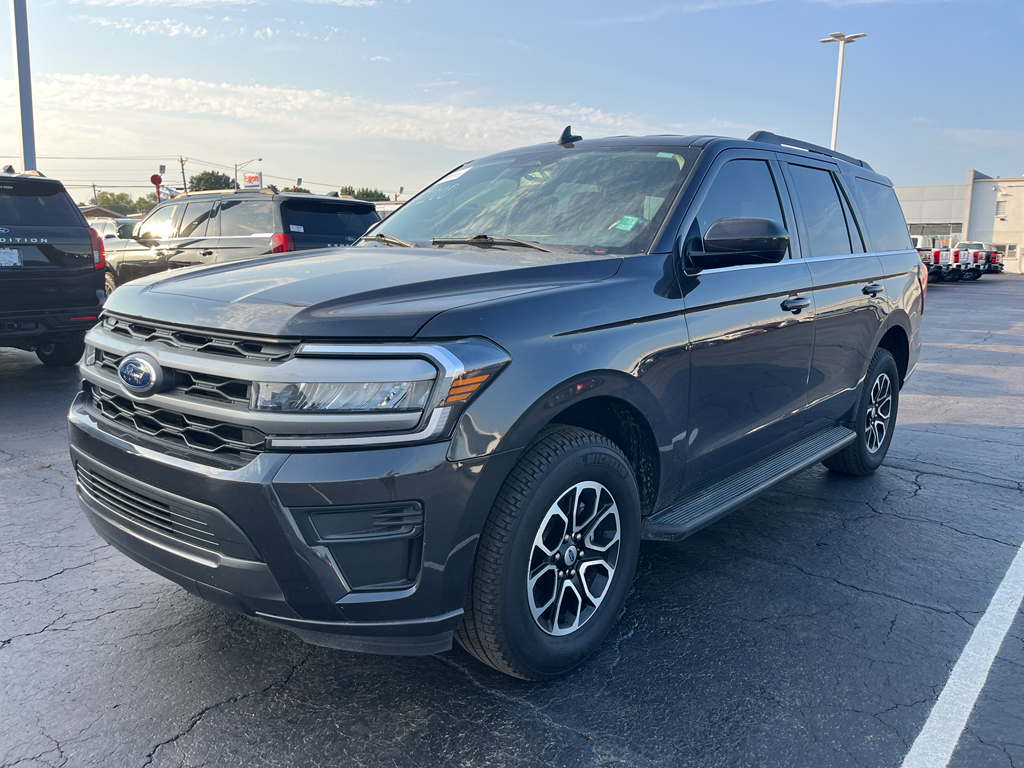2024 Ford Expedition XLT photo 1