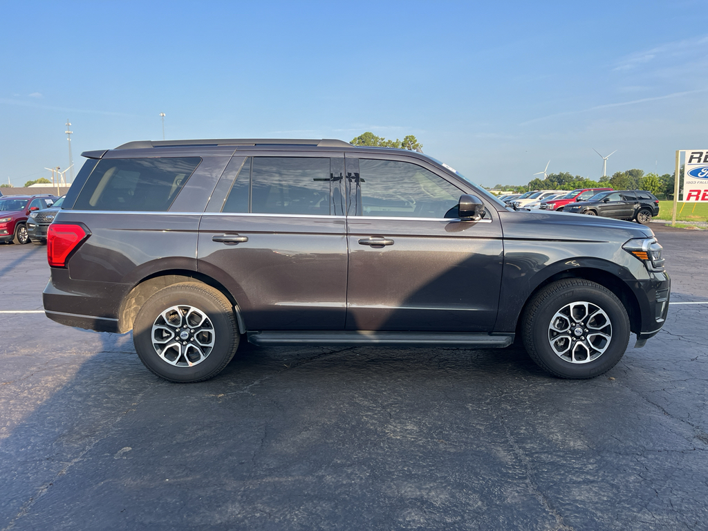 2024 Ford Expedition XLT photo 4