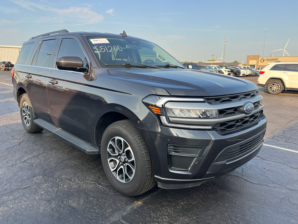 2024 Ford Expedition XLT photo 3