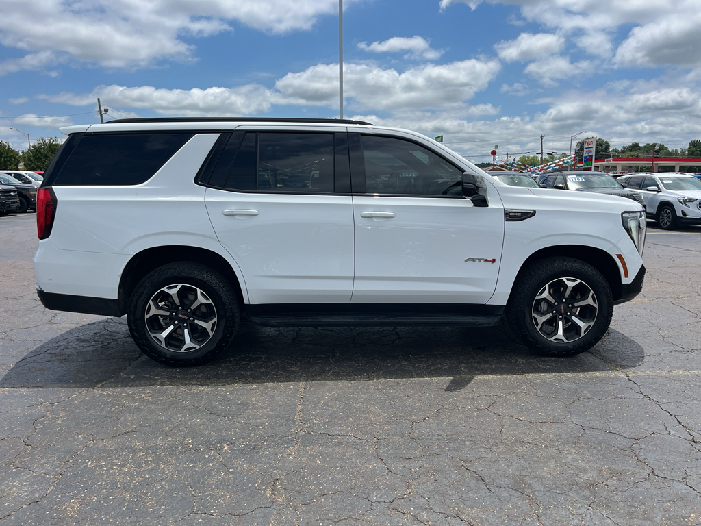 2026 GMC Yukon AT4 photo 4