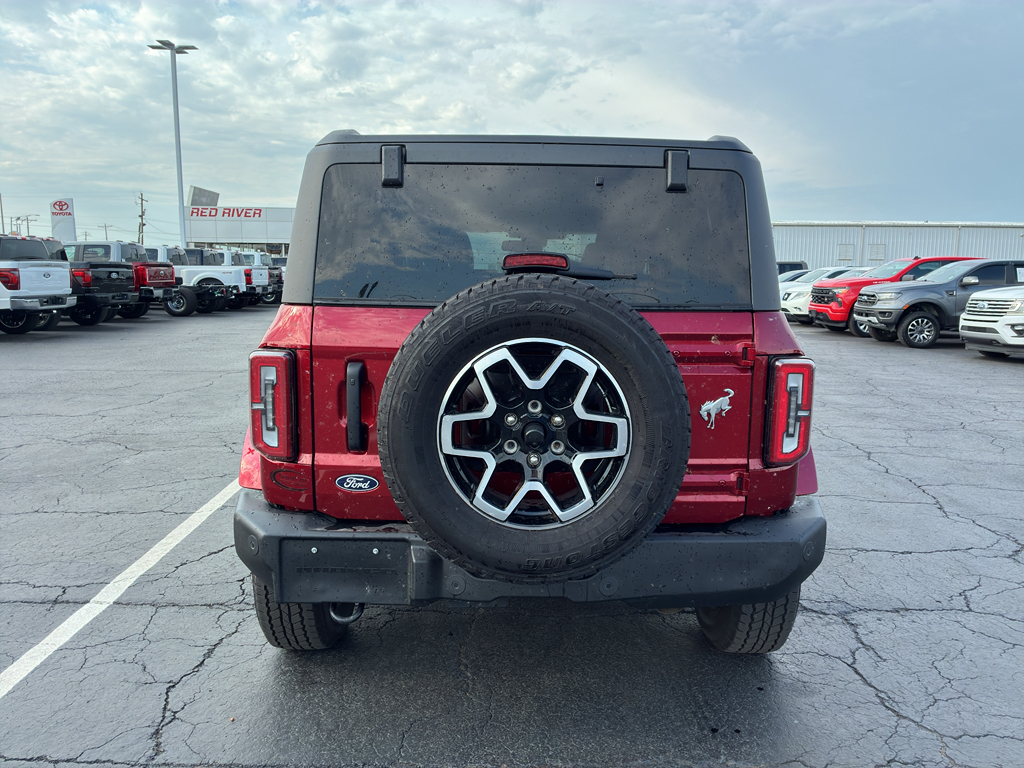 2026 Ford Bronco Outer Banks photo 6