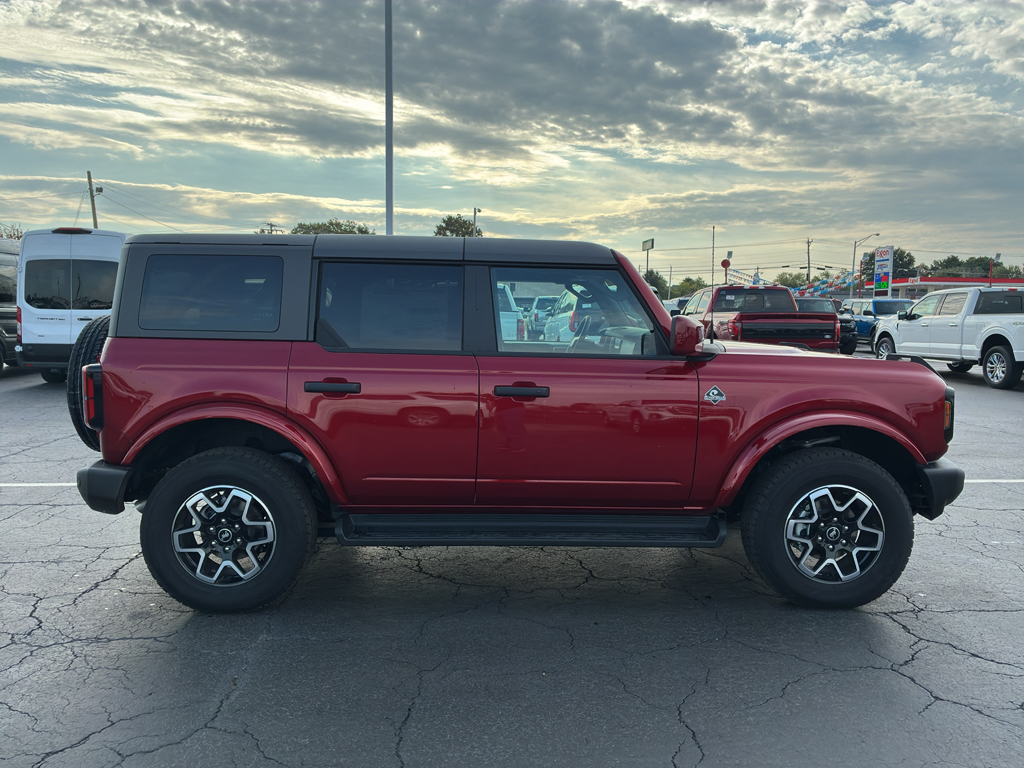 2026 Ford Bronco Outer Banks photo 4