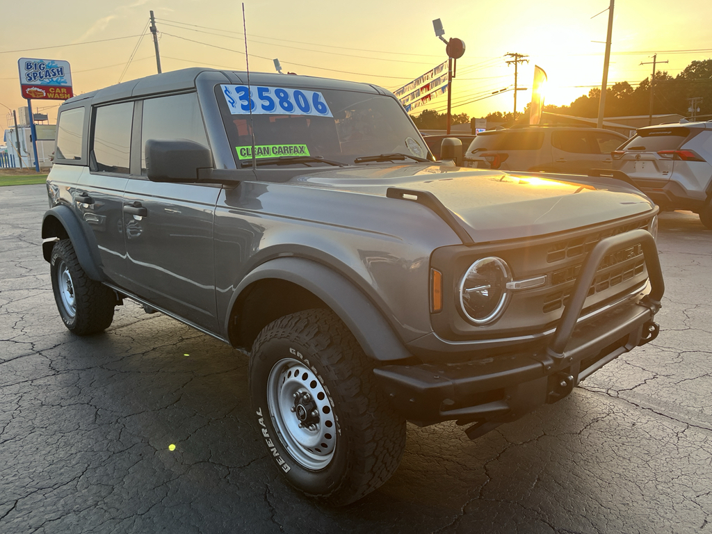 2022 Ford Bronco photo 3
