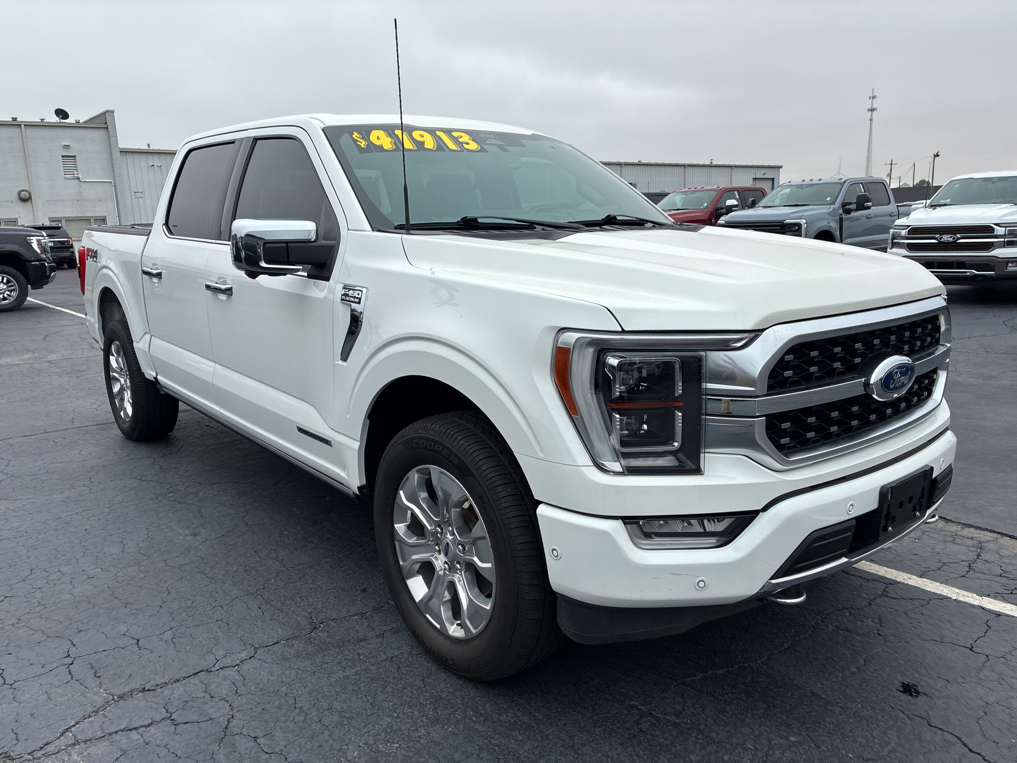 2022 Ford F-150 Platinum photo 3