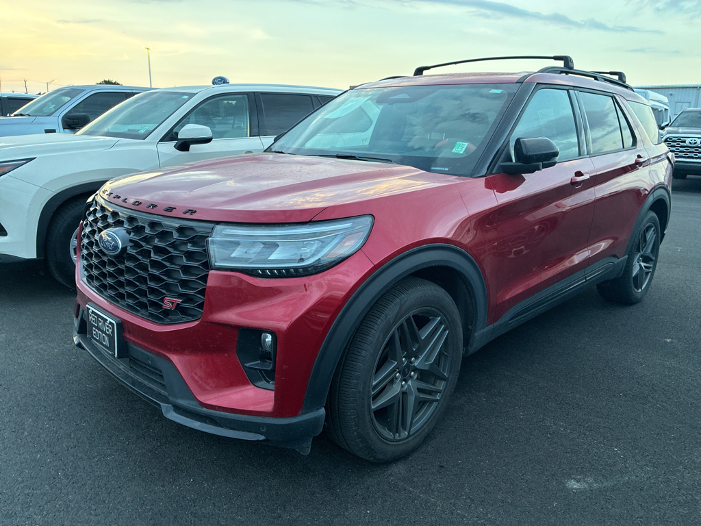 2025 Ford Explorer ST photo 1