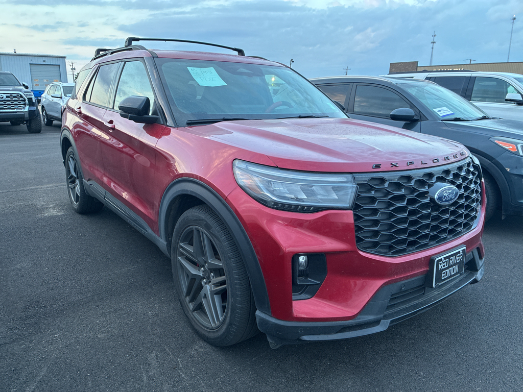 2025 Ford Explorer ST photo 2