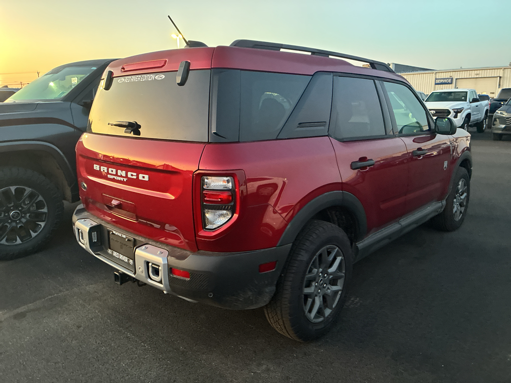 2025 Ford Explorer ST photo 4