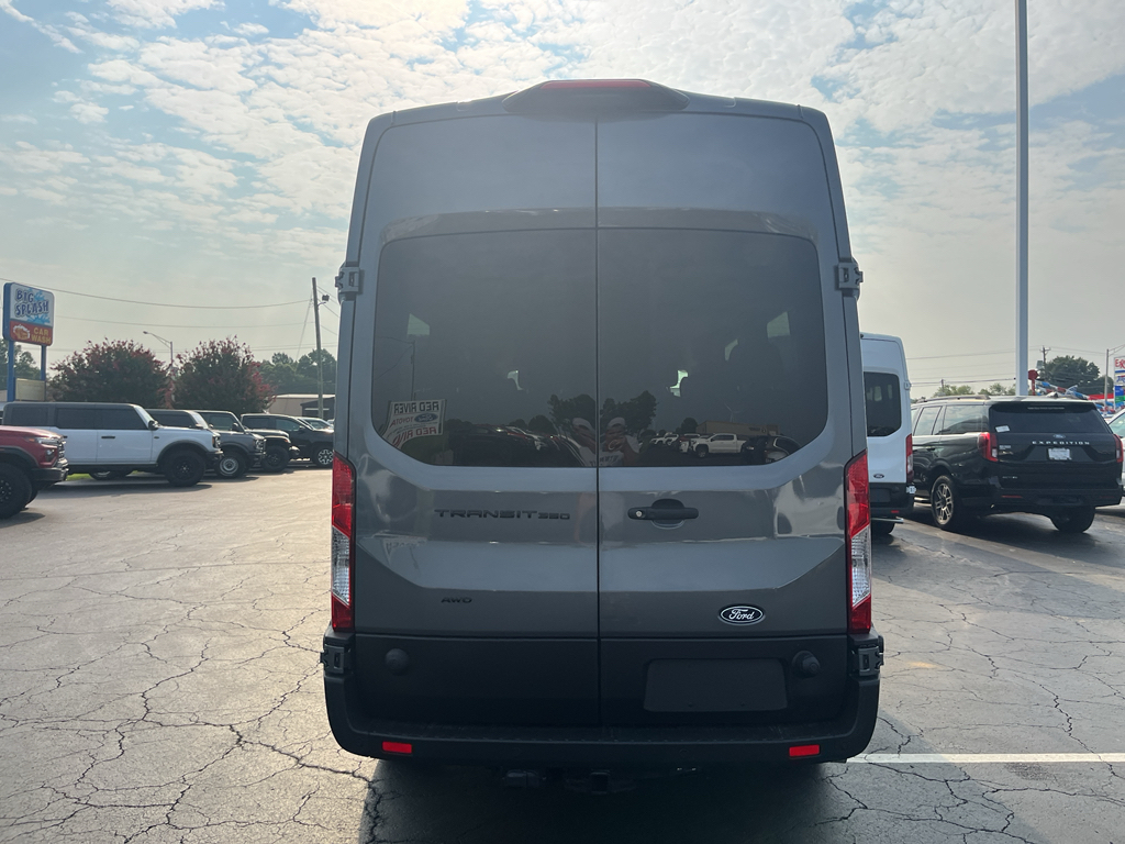 2026 Ford Transit Wagon XL photo 6