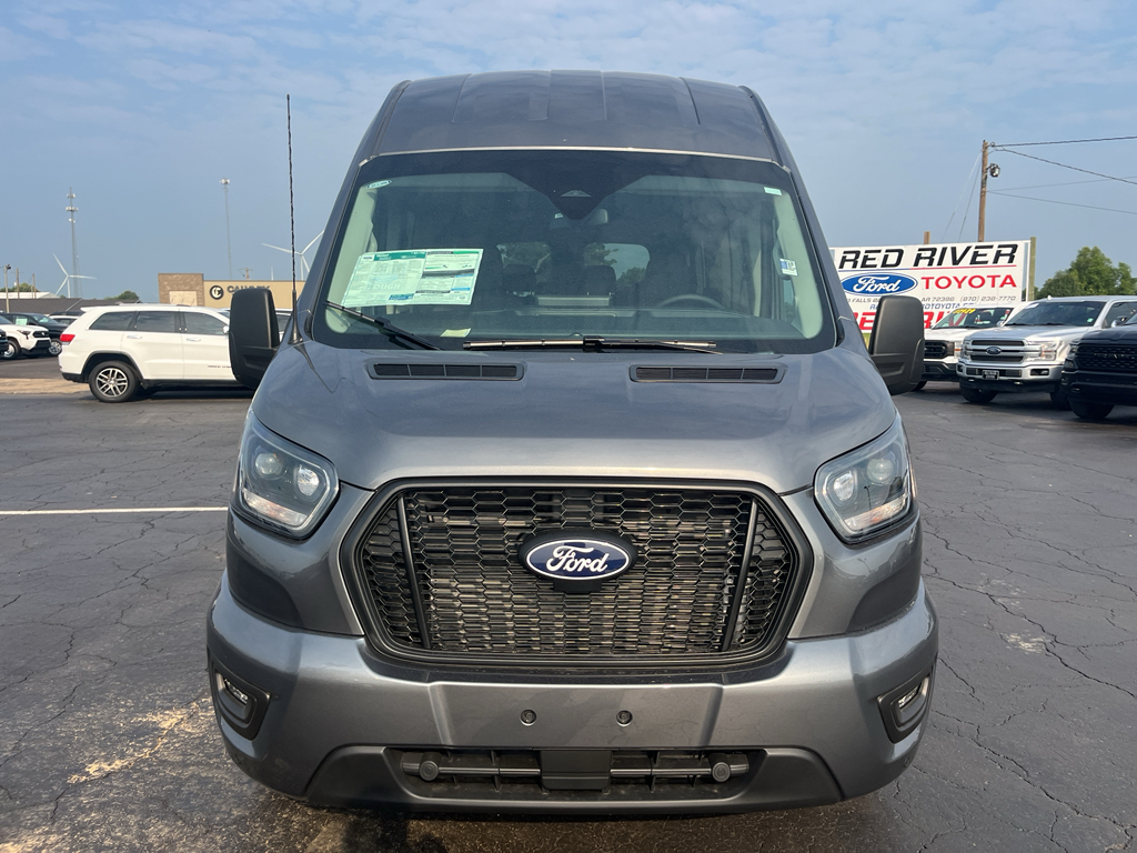2026 Ford Transit Wagon XL photo 2