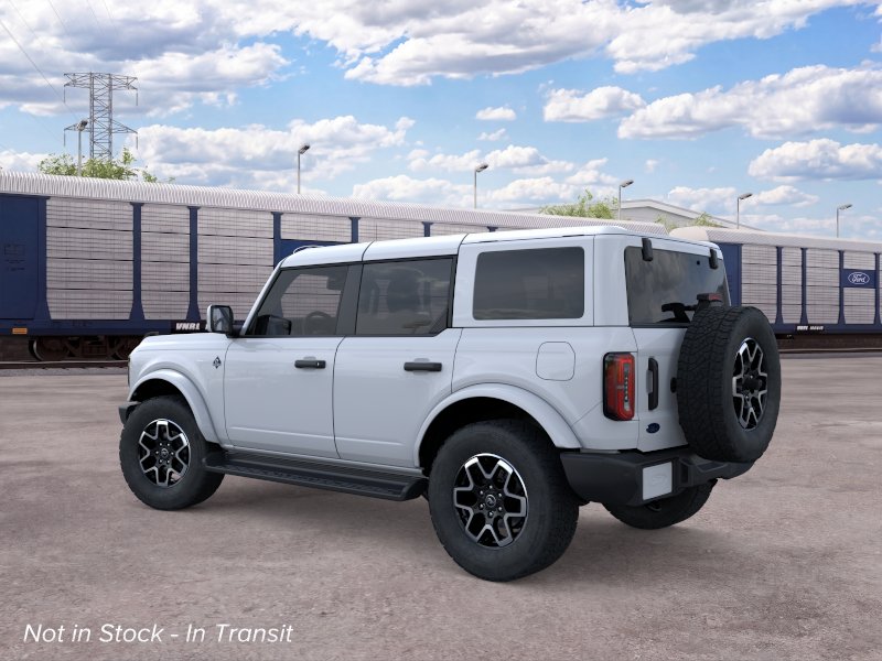 2026 Ford Bronco Outer Banks photo 4
