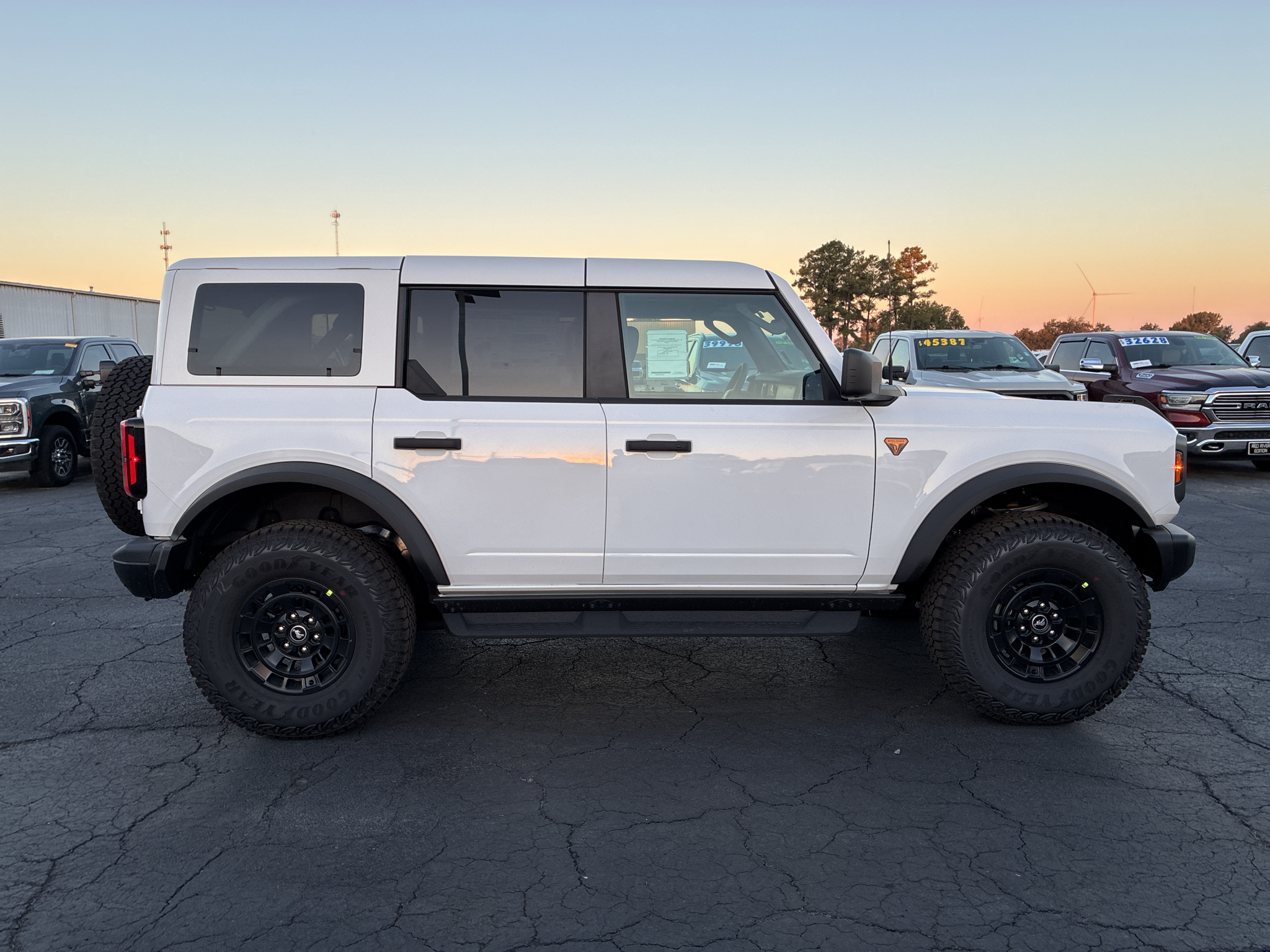 2026 Ford Bronco Badlands photo 4