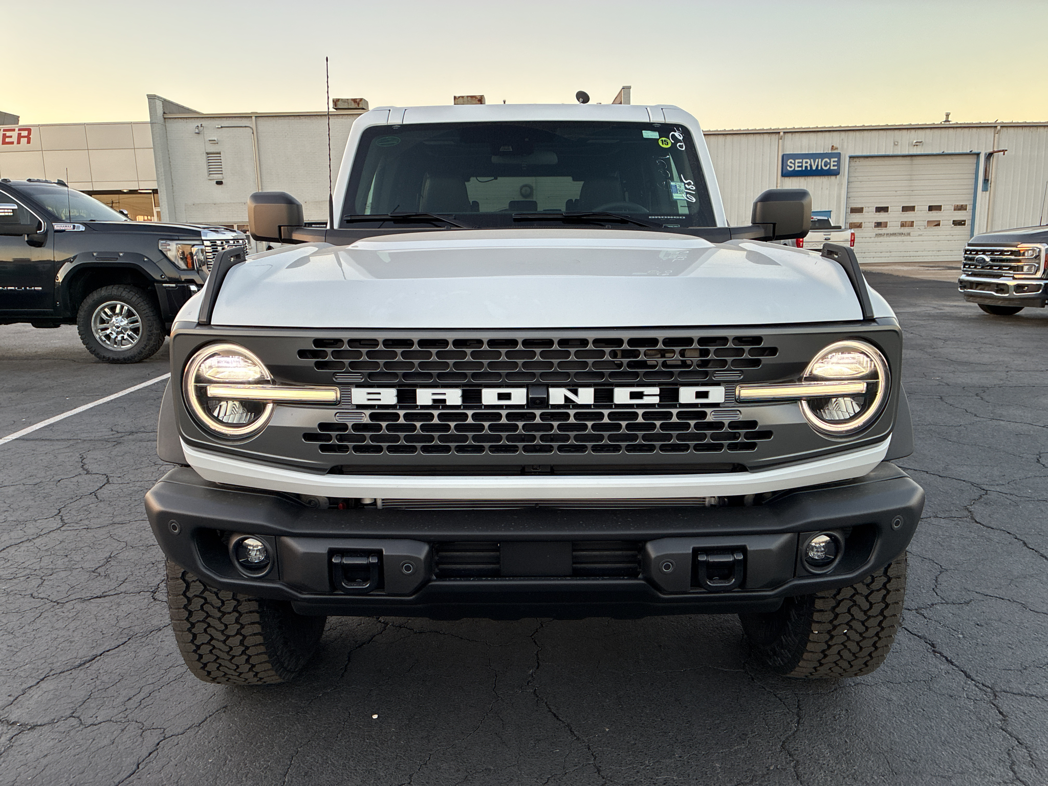 2026 Ford Bronco Badlands photo 2