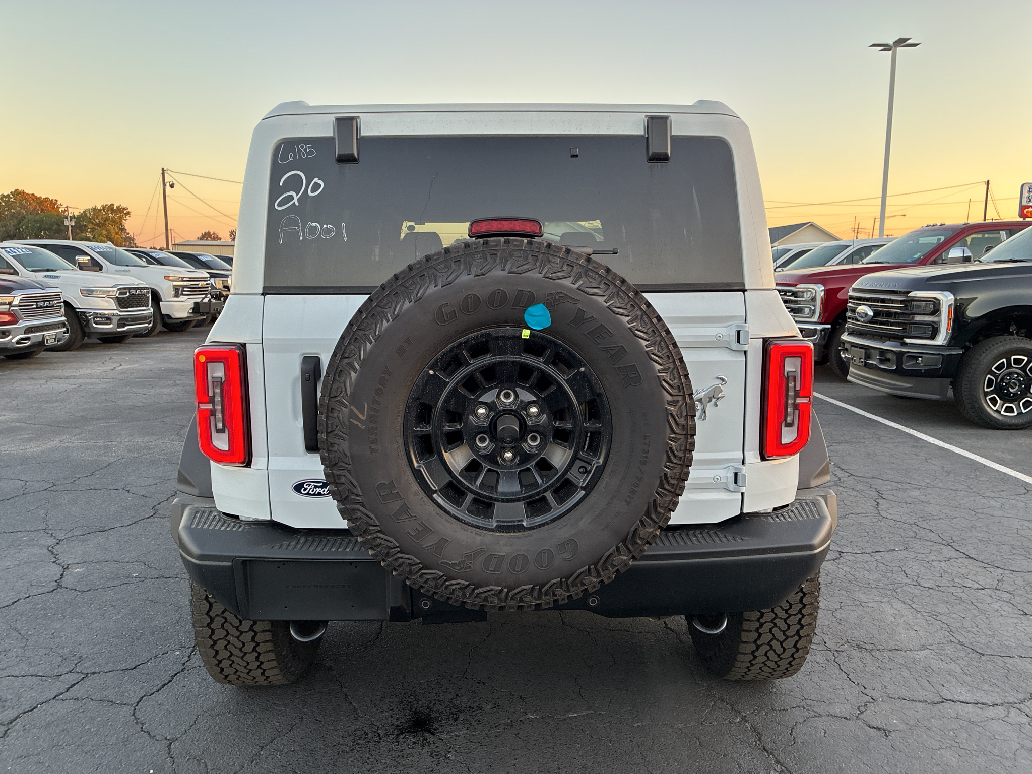 2026 Ford Bronco Badlands photo 6
