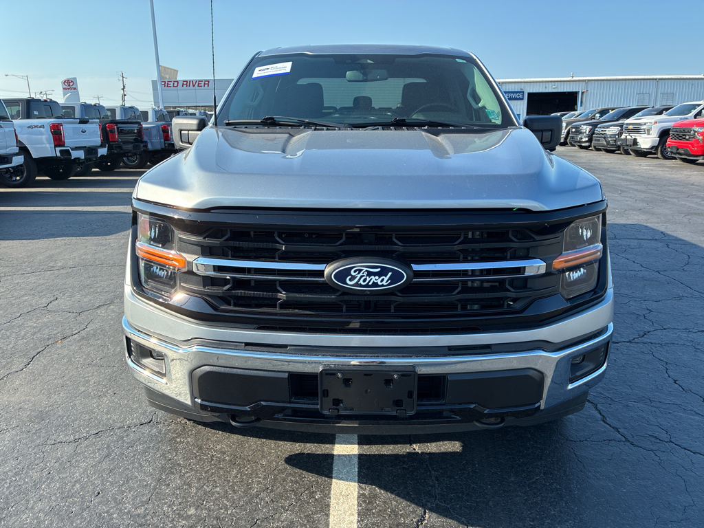2024 Ford F-150 XLT photo 2