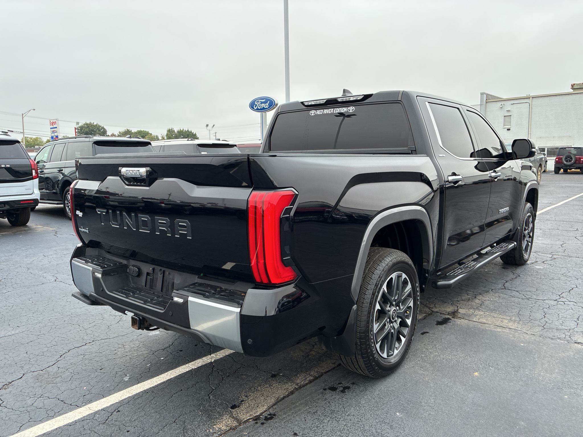 2024 Toyota Tundra Limited photo 5