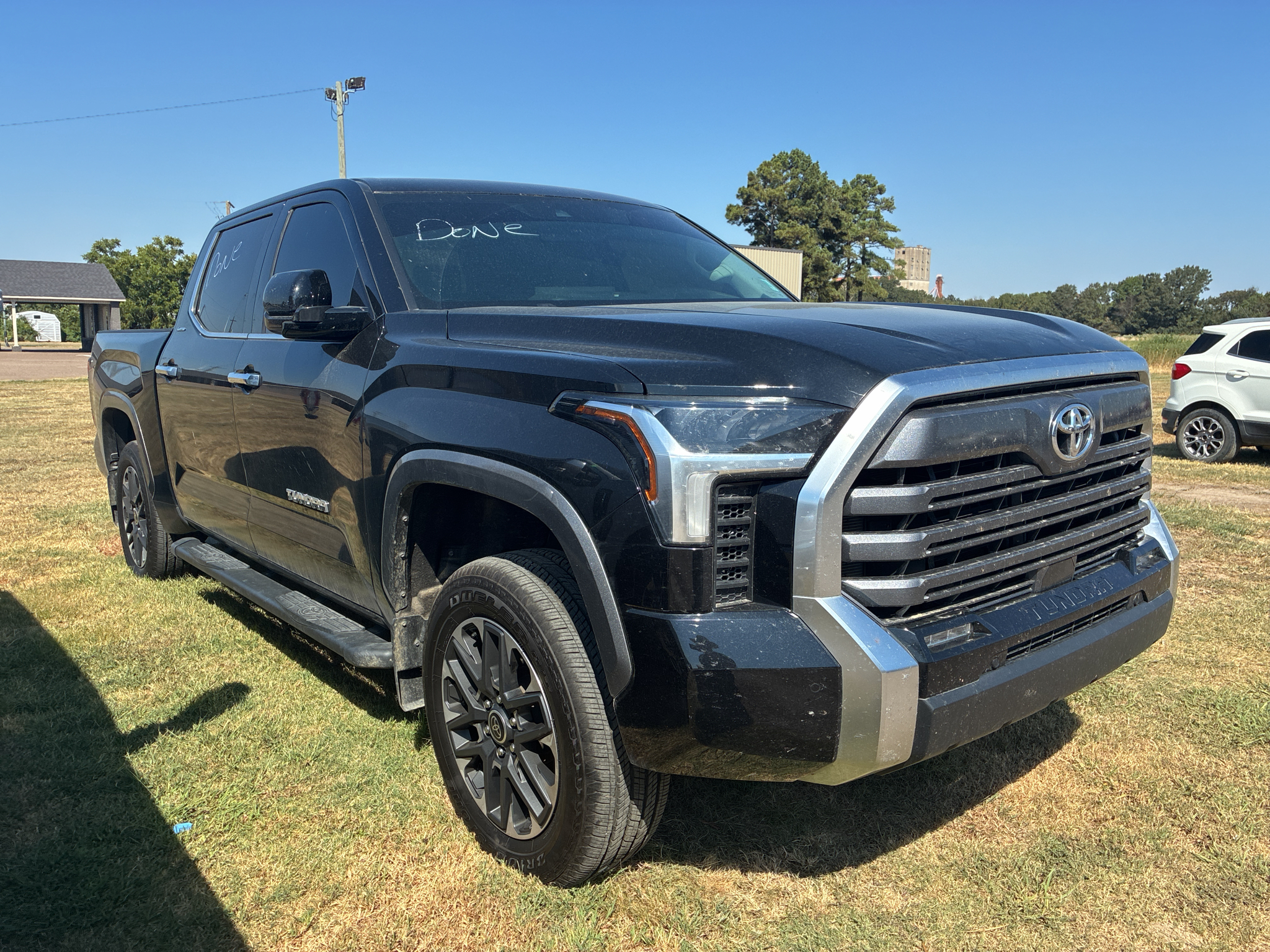 2024 Toyota Tundra Limited photo 2
