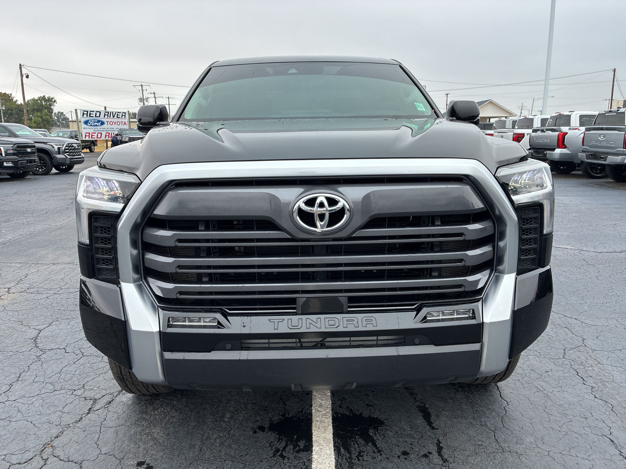 2024 Toyota Tundra Limited photo 2