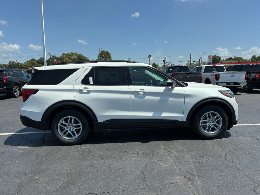2026 Ford Explorer Active w/200A Pkg photo 4