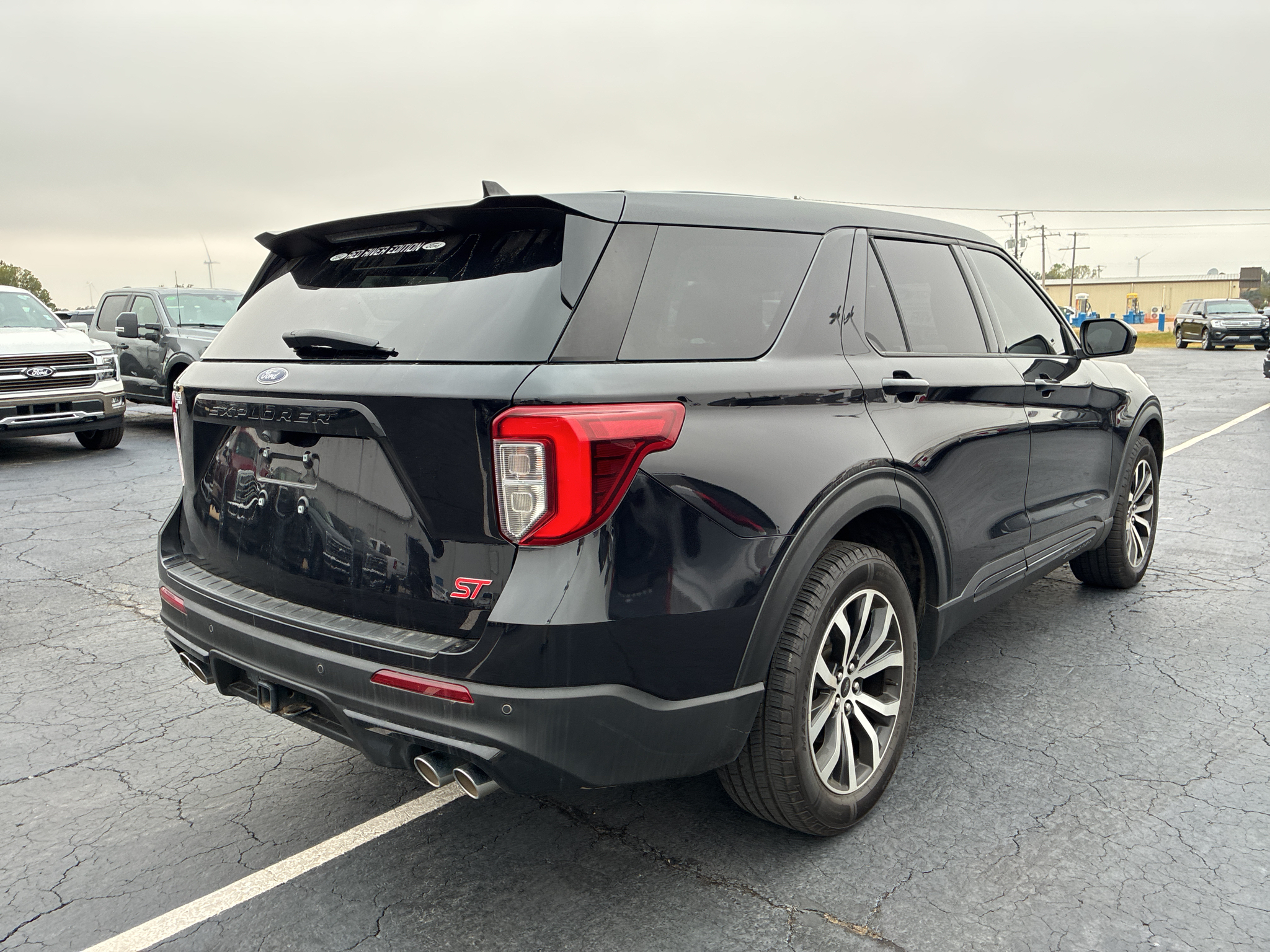 2022 Ford Explorer ST photo 5