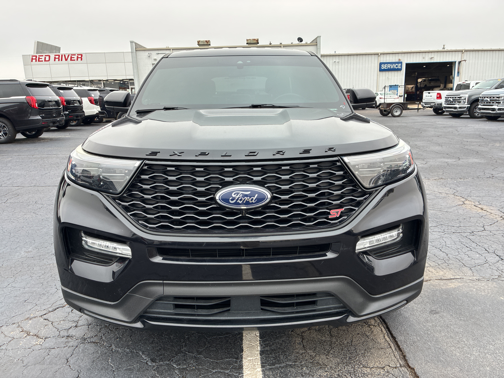 2022 Ford Explorer ST photo 2