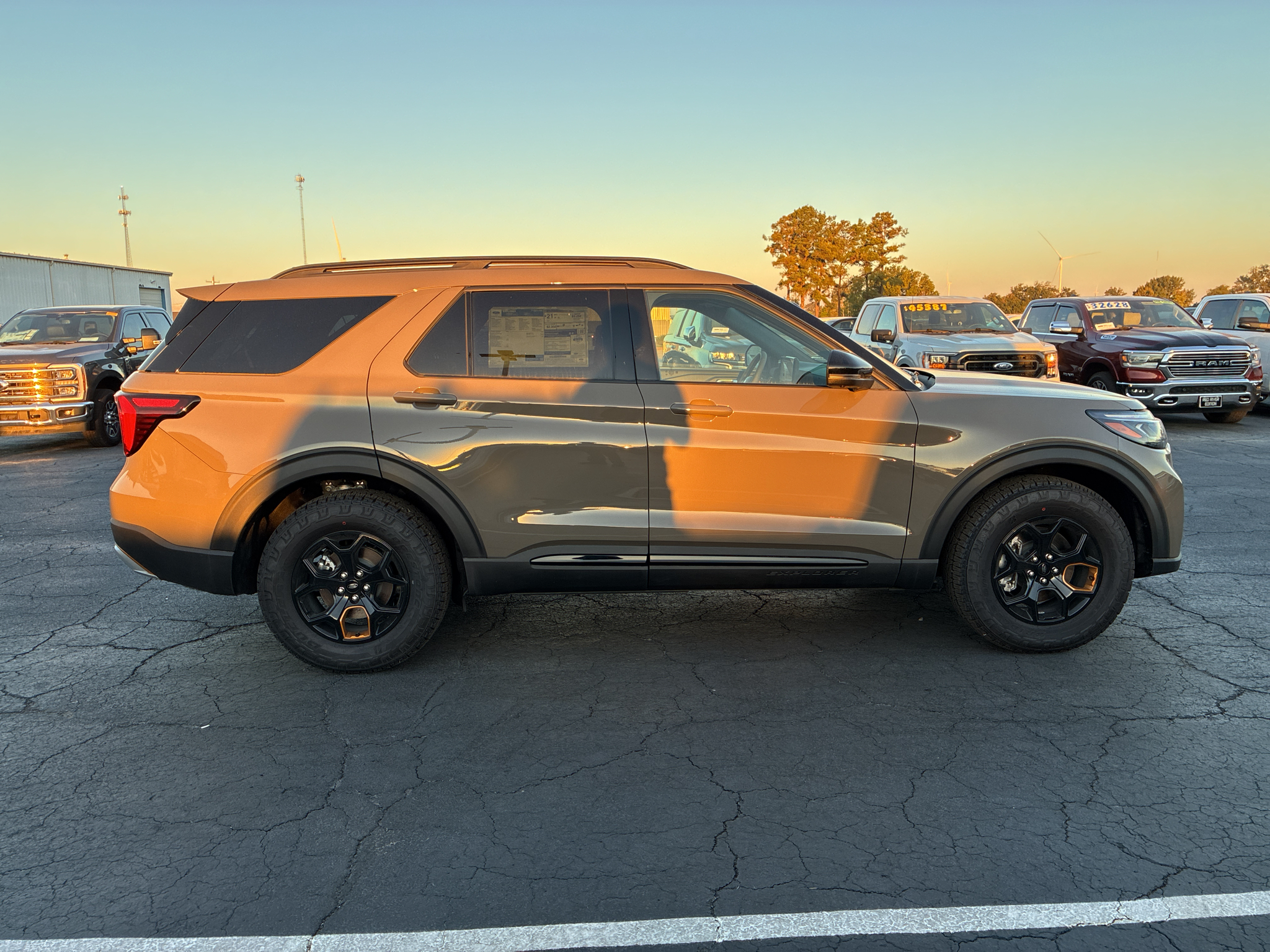 2026 Ford Explorer Tremor photo 2
