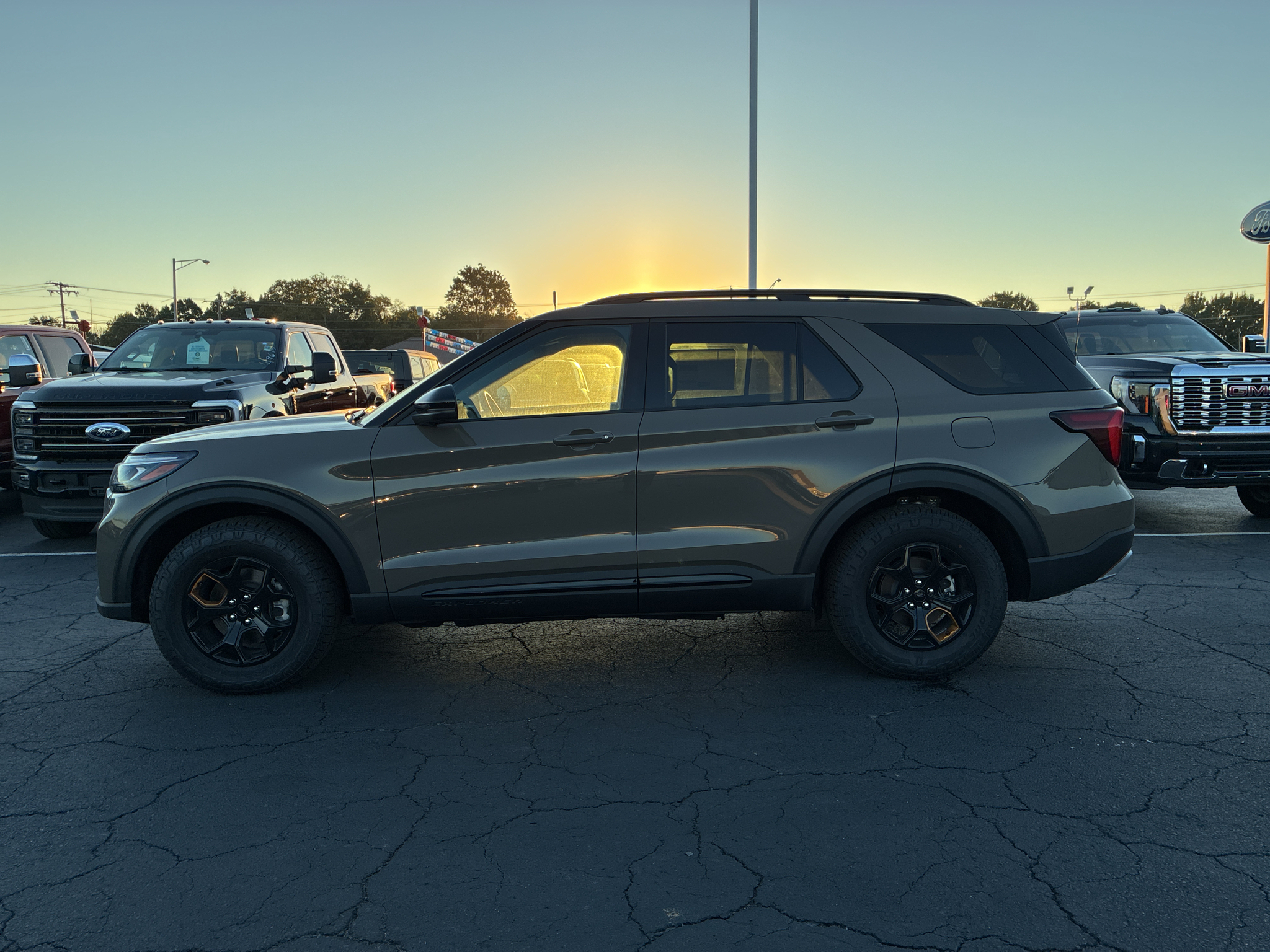 2026 Ford Explorer Tremor photo 6