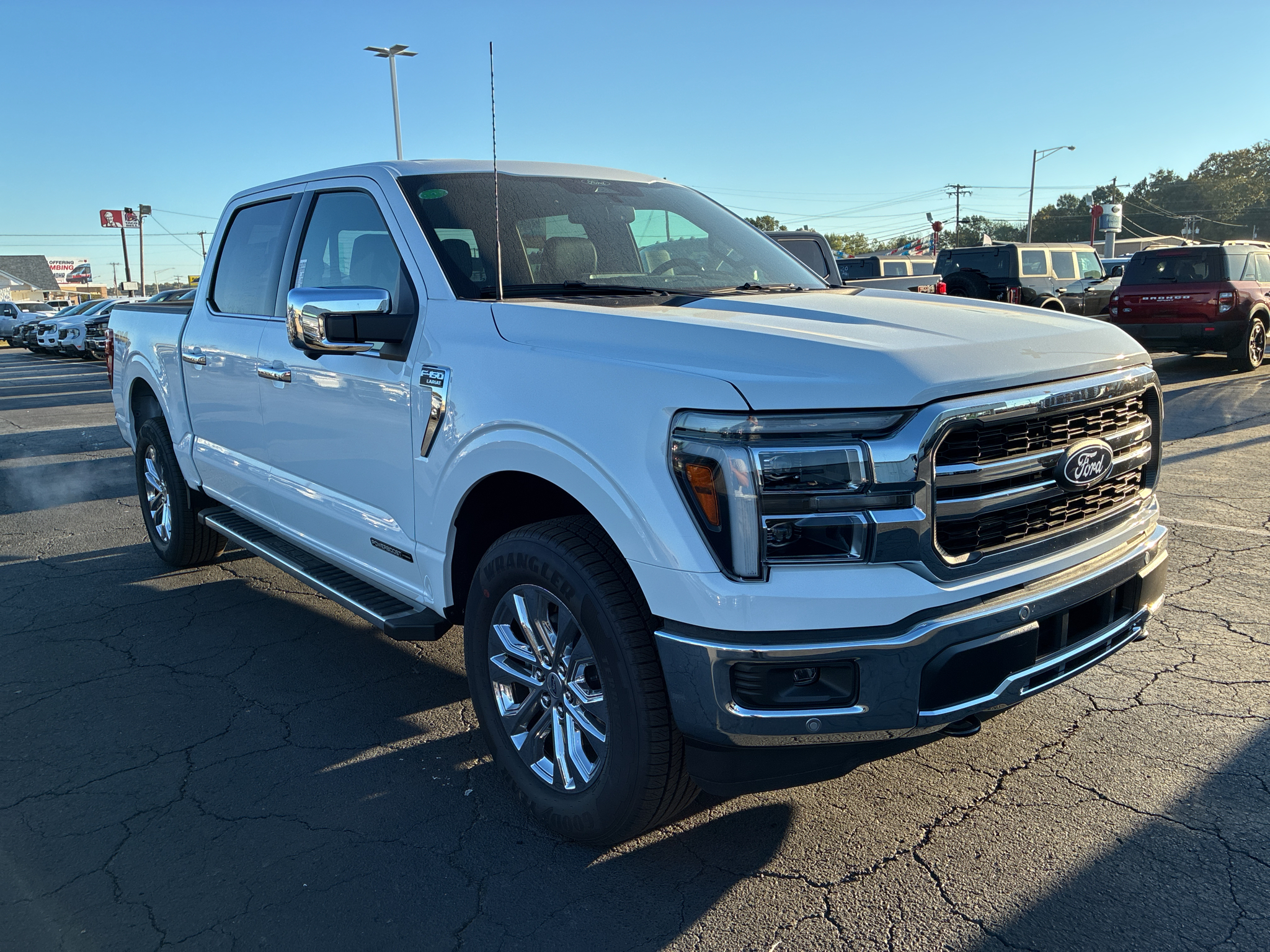 2026 Ford F-150 LARIAT photo 3