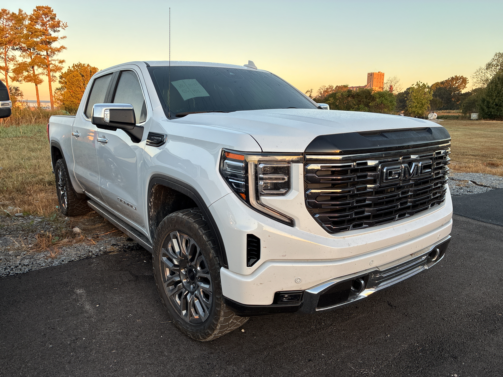 2026 GMC Sierra Denali Ultimate photo 2