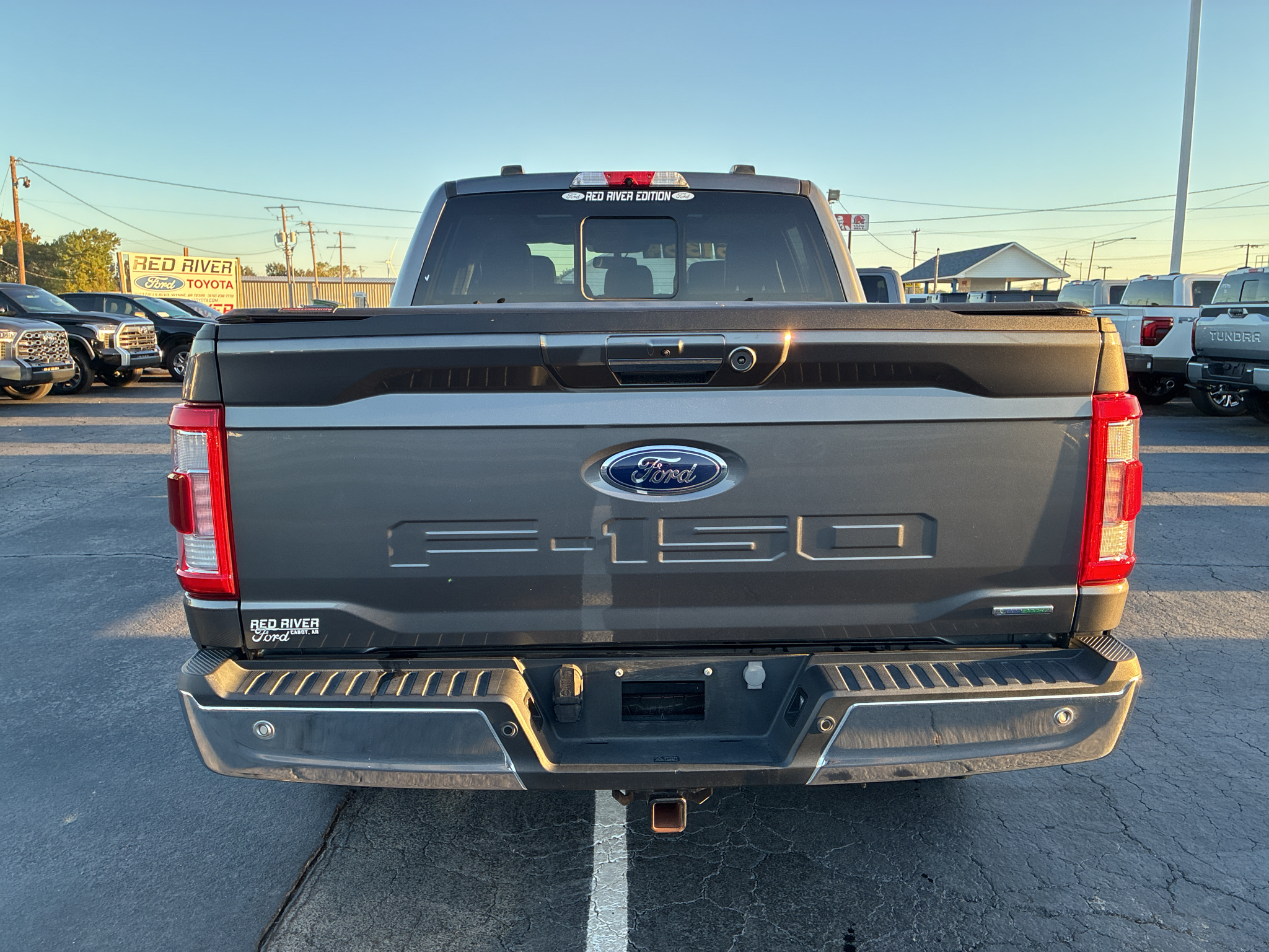 2023 Ford F-150 LARIAT photo 6