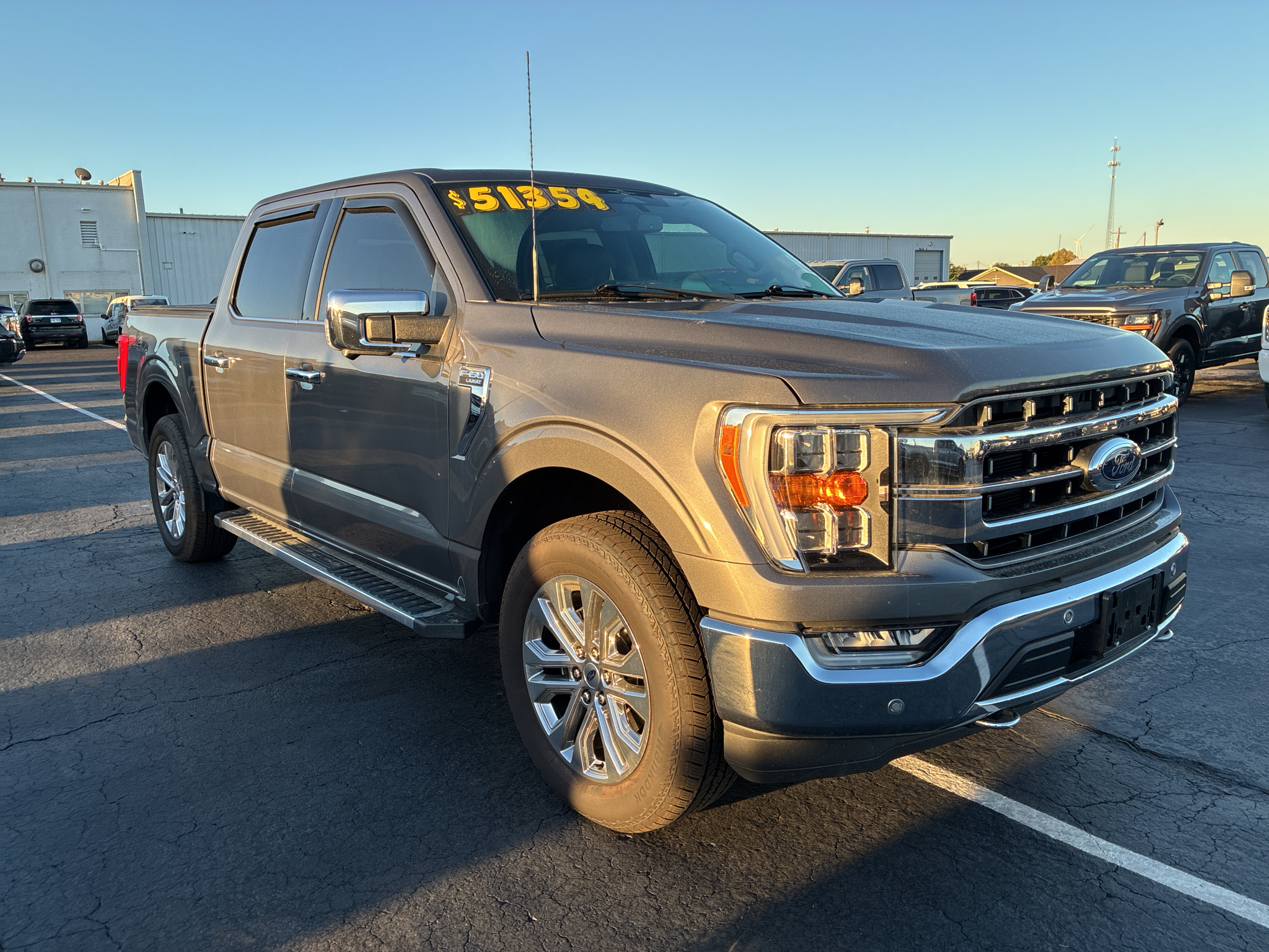 2023 Ford F-150 LARIAT photo 3