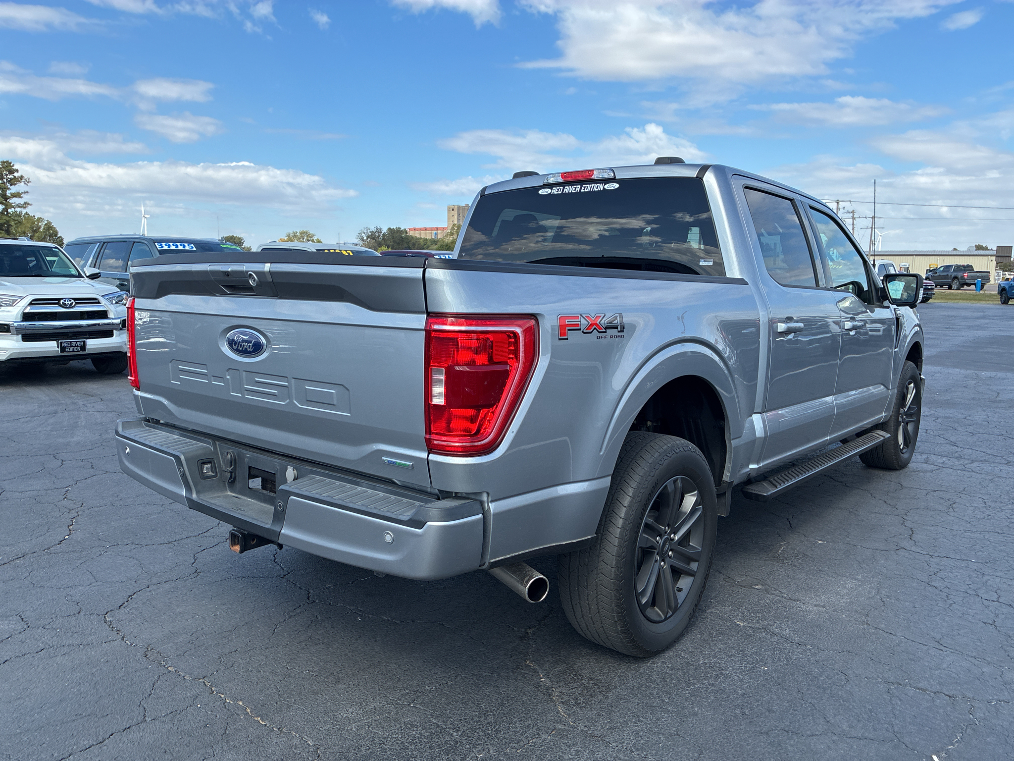 2023 Ford F-150 XLT photo 5
