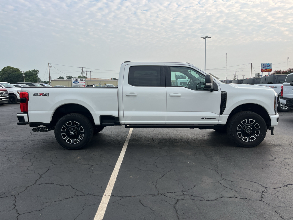 2026 Ford F-250 Platinum photo 4