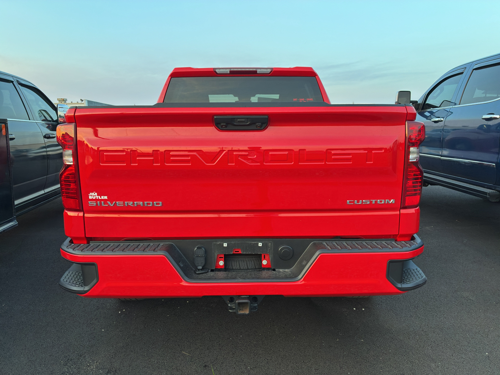 2025 Chevrolet Silverado Custom photo 3