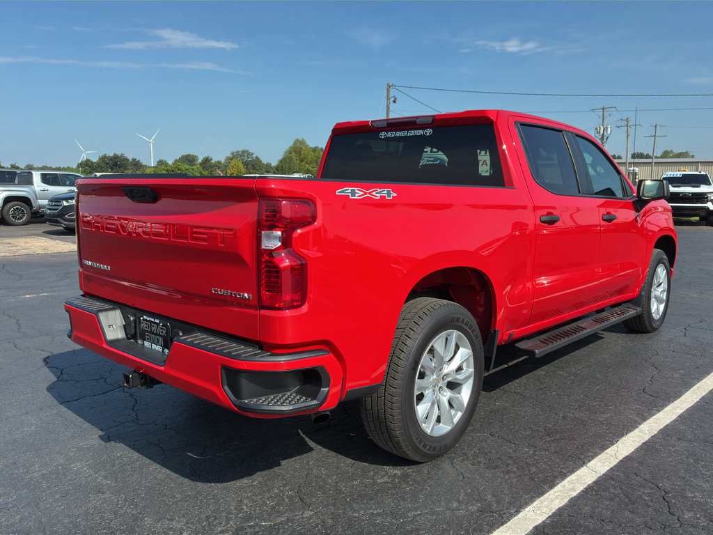 2025 Chevrolet Silverado Custom photo 5