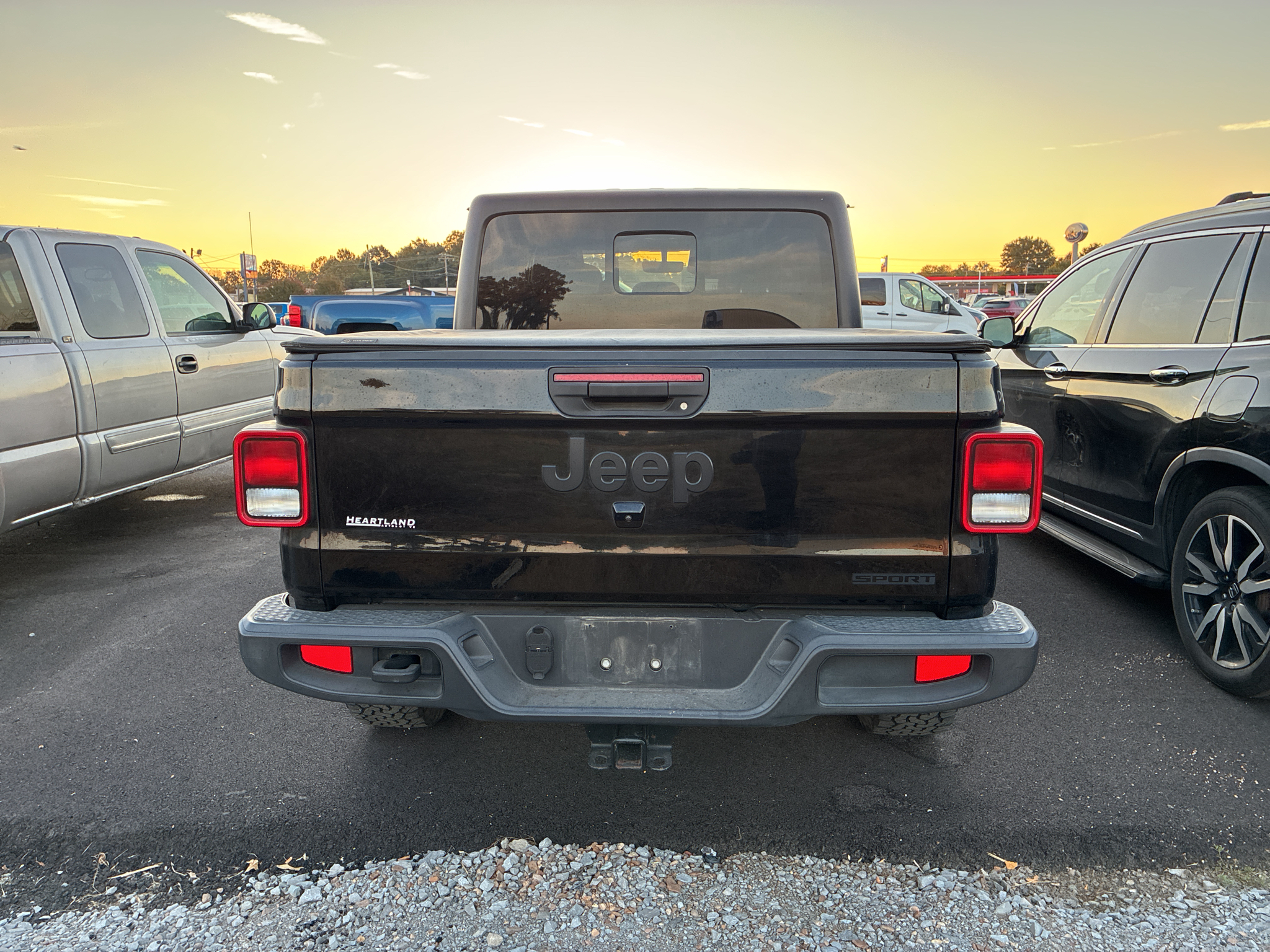 2021 Jeep Gladiator Sport S photo 3
