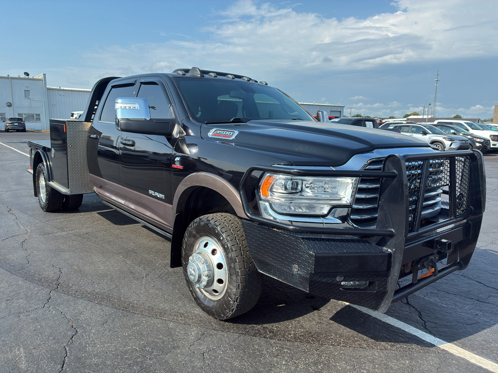 2024 Ram 3500 Longhorn photo 3
