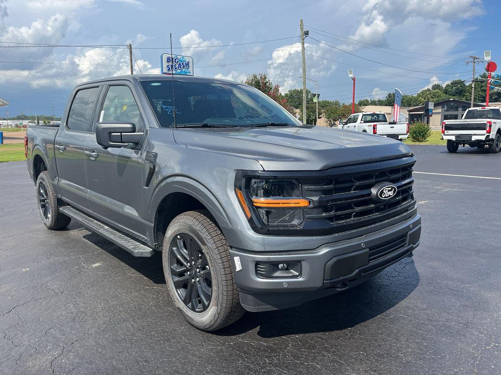 2026 Ford F-150 XLT photo 3