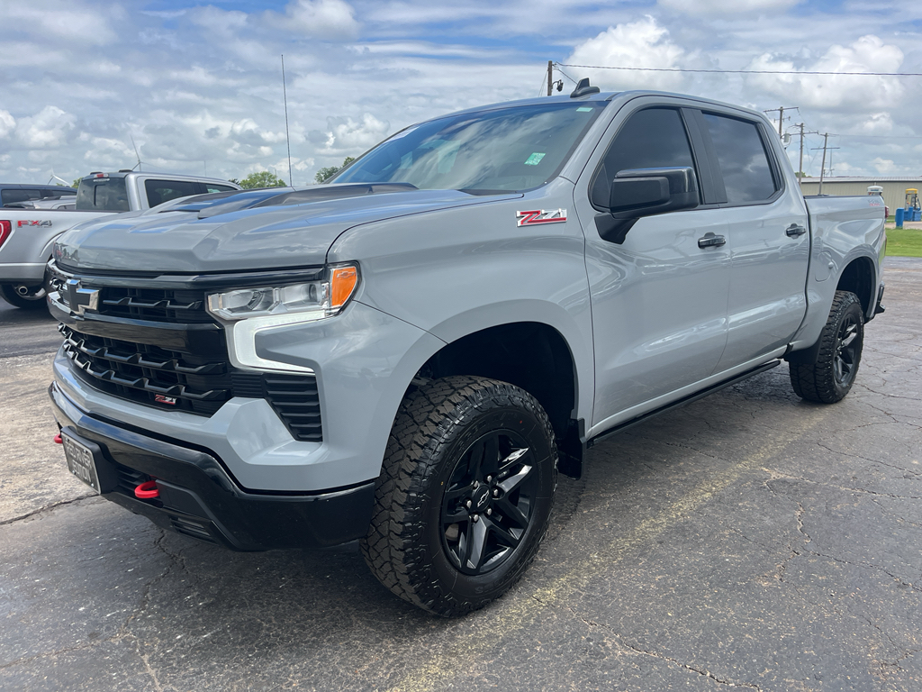 2024 Chevrolet Silverado LT Trail Boss photo 1