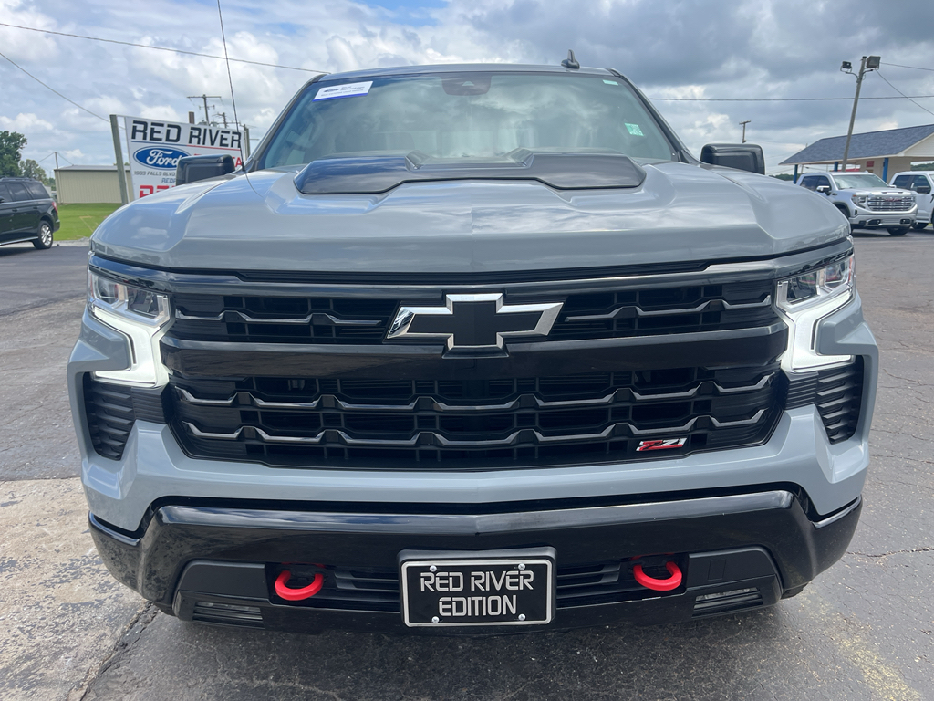 2024 Chevrolet Silverado LT Trail Boss photo 2